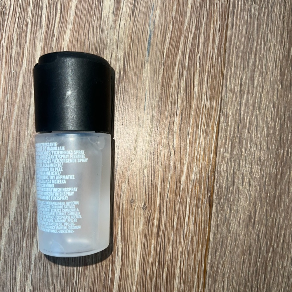 brand new mac setting spray - Picture 2 of 2
